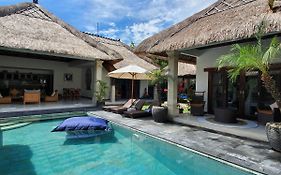Beautiful Villa Indah